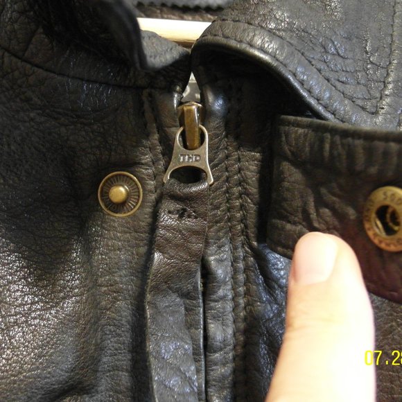 Tommy Hilfiger leather jacket. - Picture 3 of 11